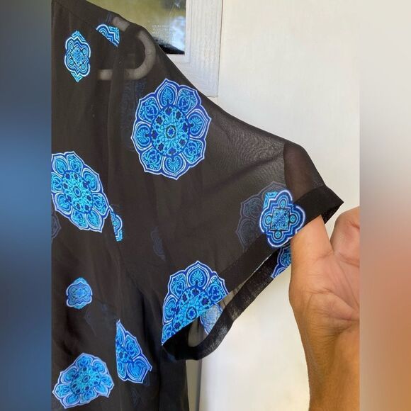 EUC DANA BUCHMAN Black & Blue Mandala Top with Sheer Cover Short Sleeve PL - Picture 4 of 9